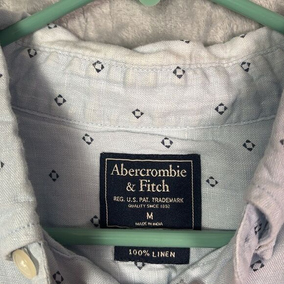 Abercrombie & Fitch Light Blue Polka Dot Linen Button Up Long Sleeve Size Medium - Picture 2 of 10